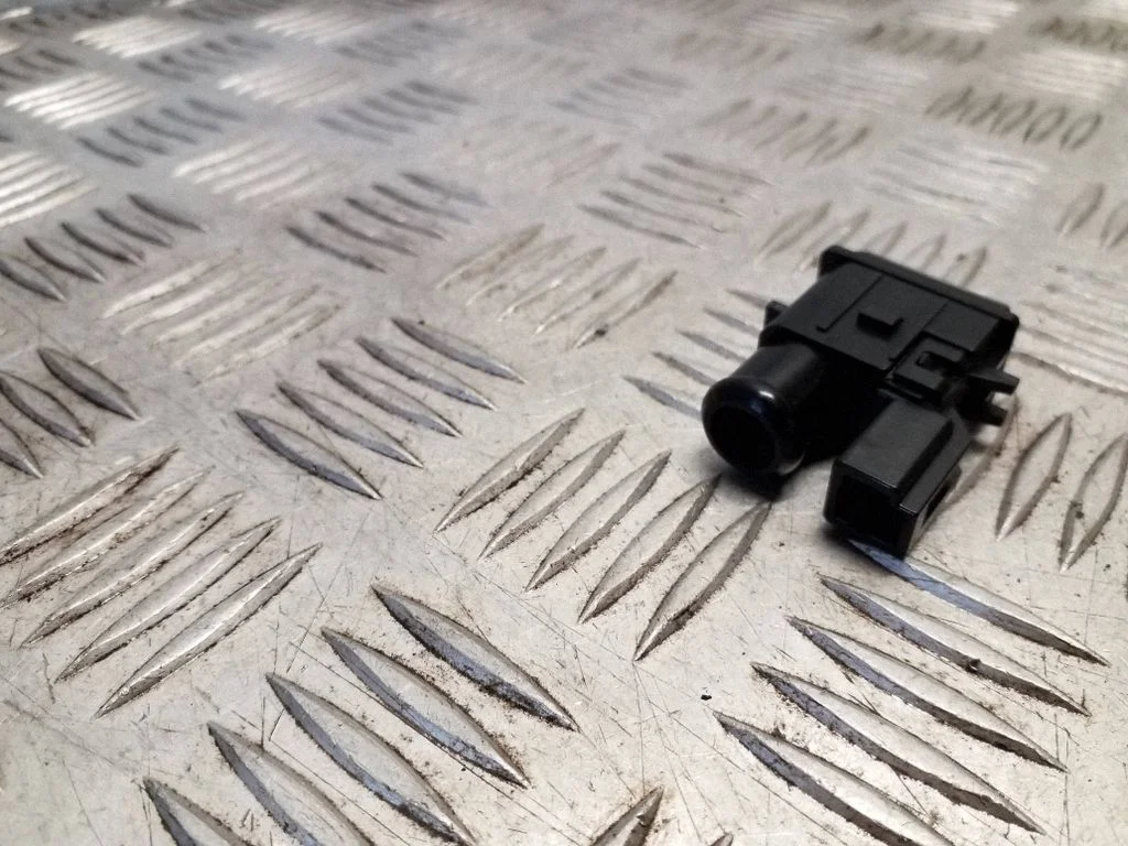 Interior temperature sensor – Toyota Auris E180 (2012-2018)