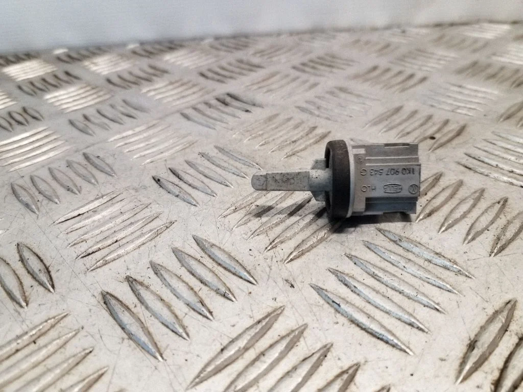 Salona temperatūras sensors 1K0907543G