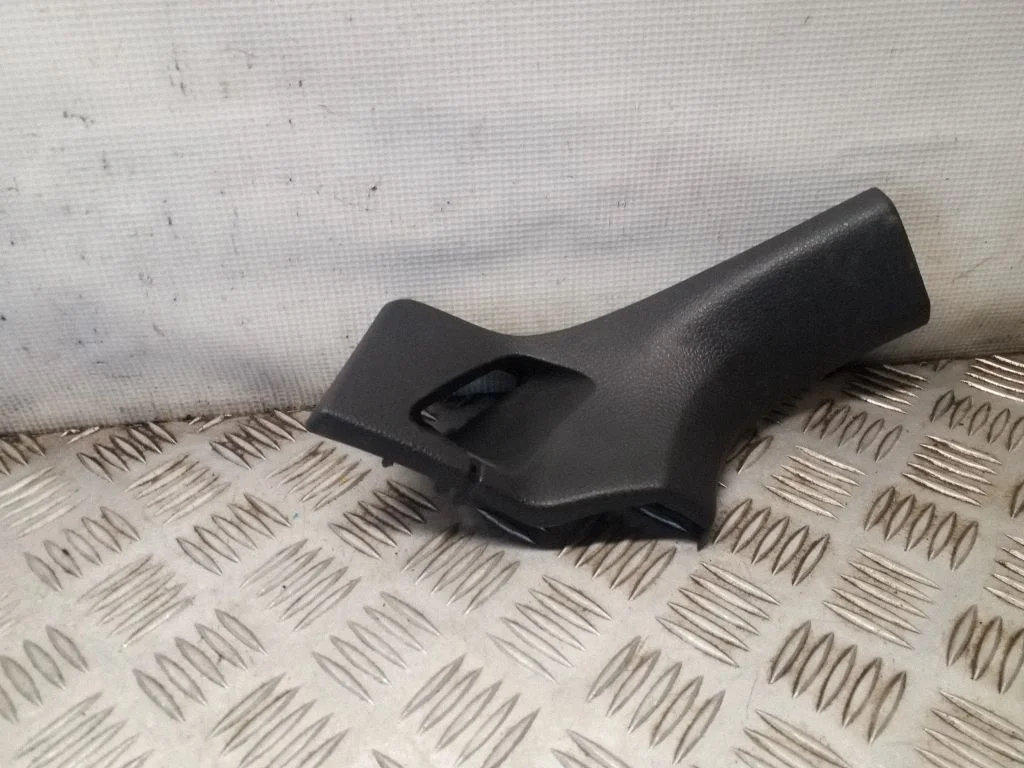 Muu läviste/piilarite katte osa 7N0867128