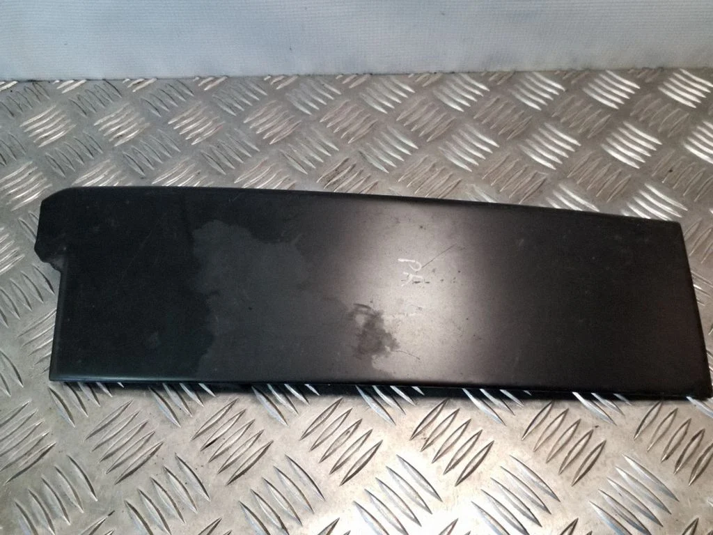Other sill/pillar trim element 8P3853289B