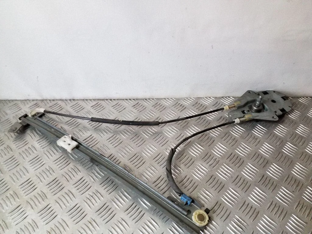 Mechaninis lango pakėlimo mechanizmas