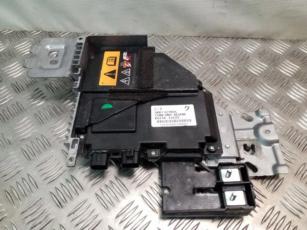 Voltage converter inverter GKK167Y60C