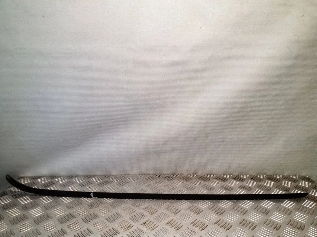 Vējstikla apdare 1T0854327C