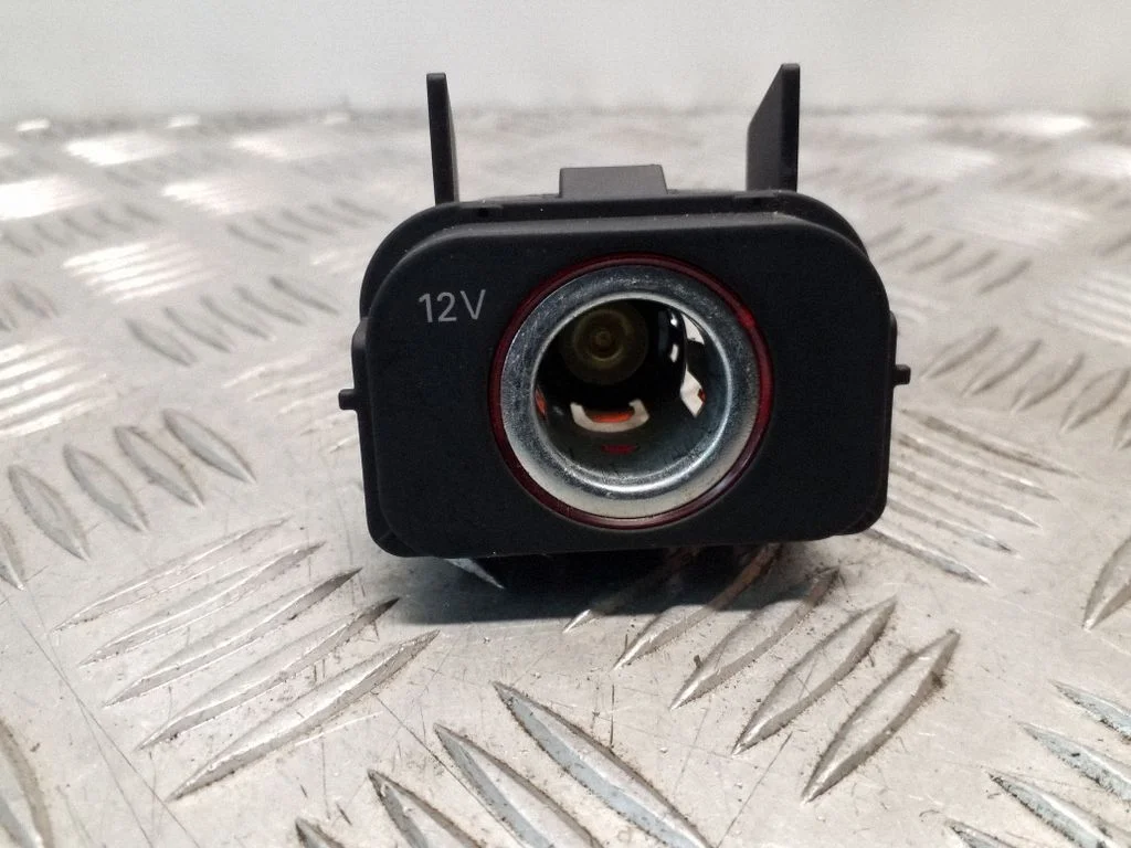 12 V lizdas (gale)