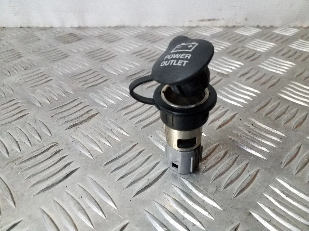 12 V lizdas (gale)