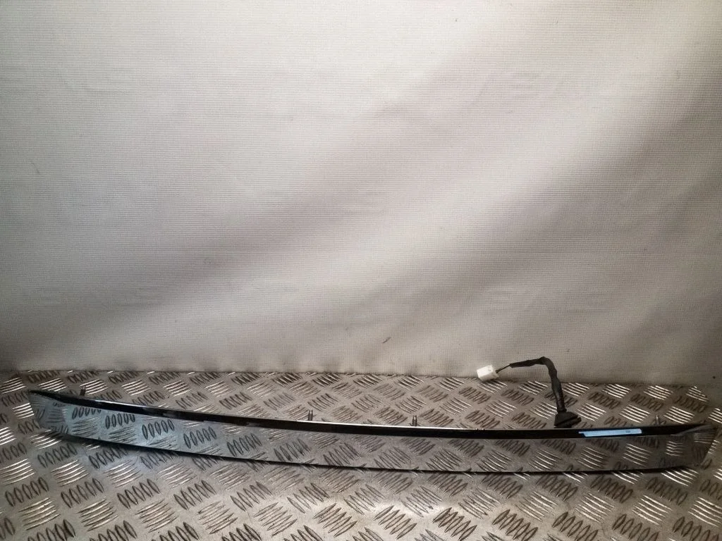 Aizmugurējā vāka numura zīmes apgaismojuma josla 873112P000
