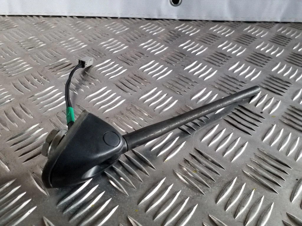 Radio antena