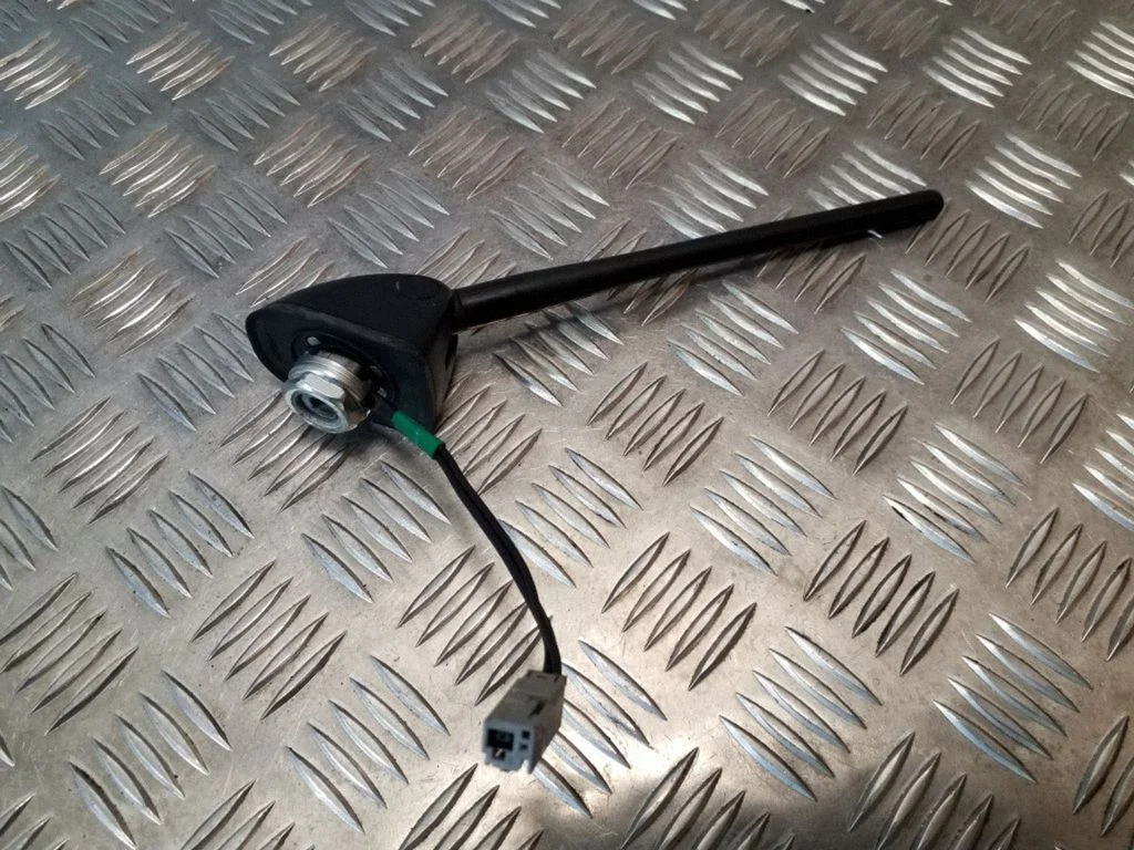 Radio antena