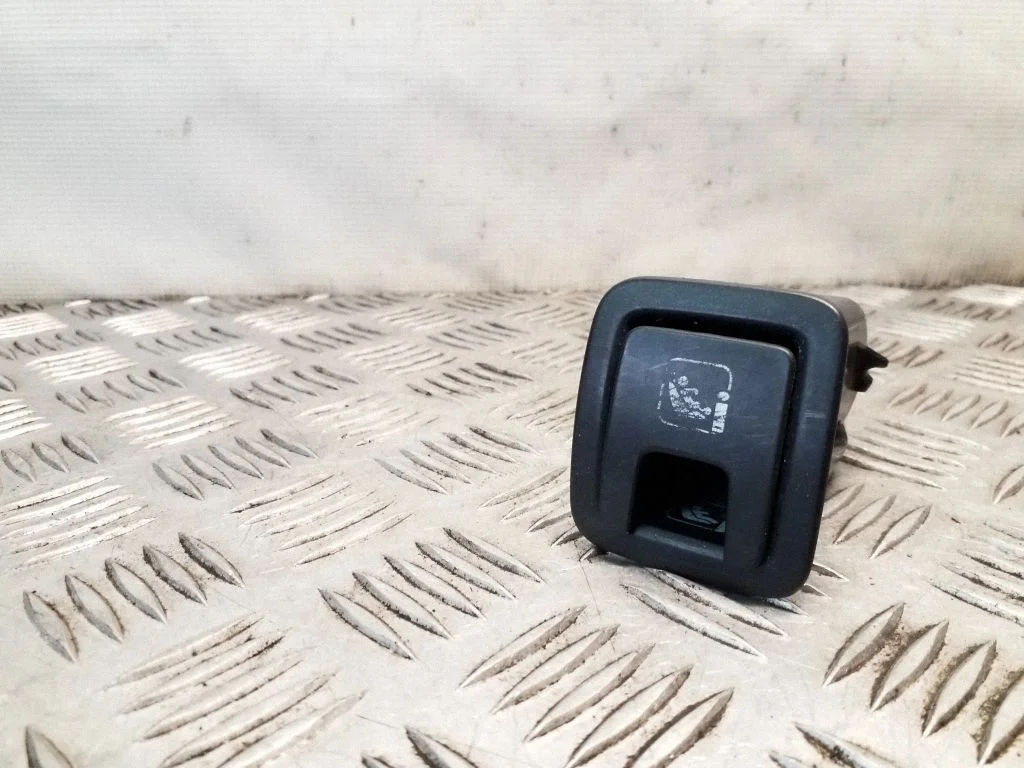 ISOFIX dangtelis