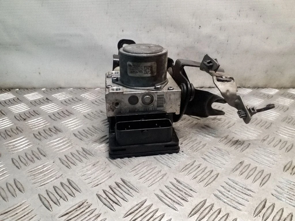 ABS block – Opel Insignia A (2008-2017)
