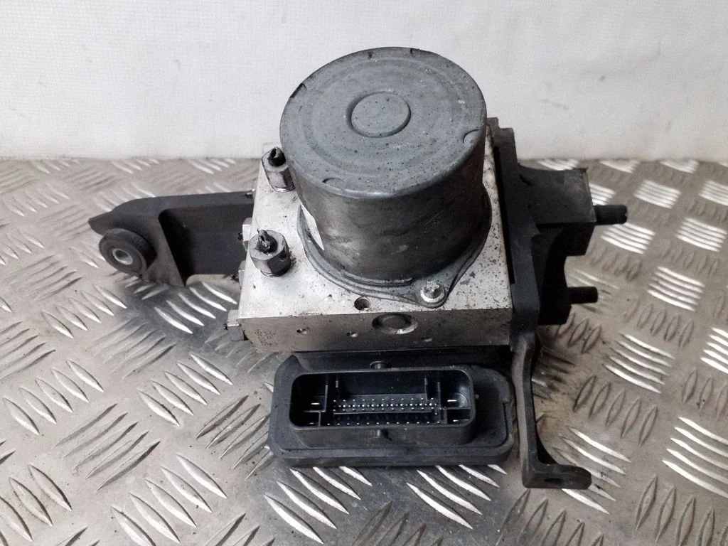 Pompa ABS 39120571