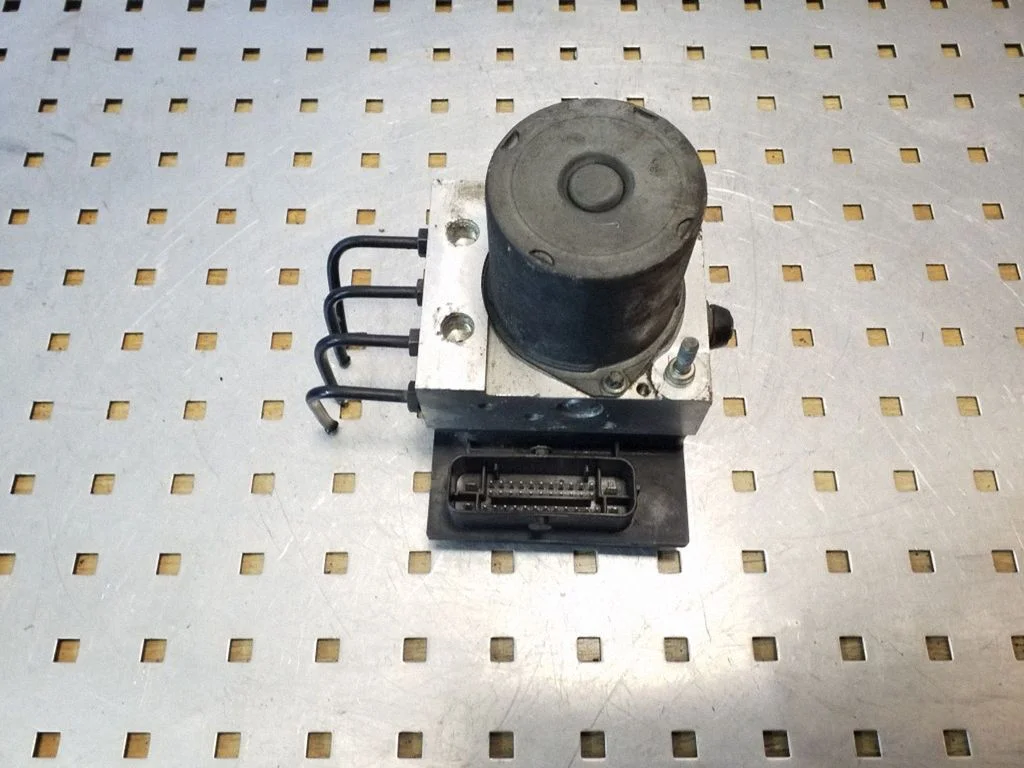 ABS bloks – Audi A4 S4 B7 8E 8H (2005-2008)
