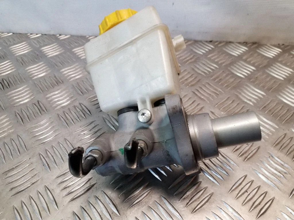 Master brake cylinder 03350886971