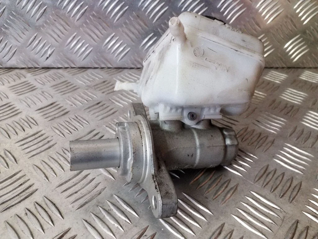 Master brake cylinder 702621
