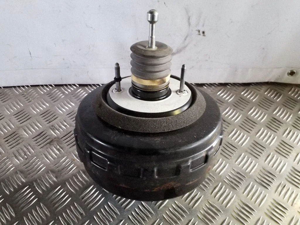 Serwo hamulcowe 13338057