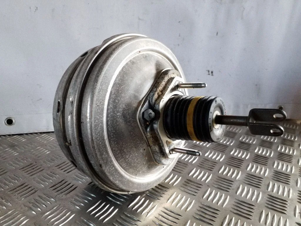 Brake booster – BMW X3 E83 (2003-2010)