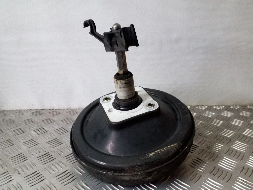 Bremžu pastiprinātājs 8D0612105F