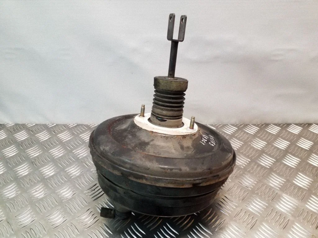 Brake booster 8200116384