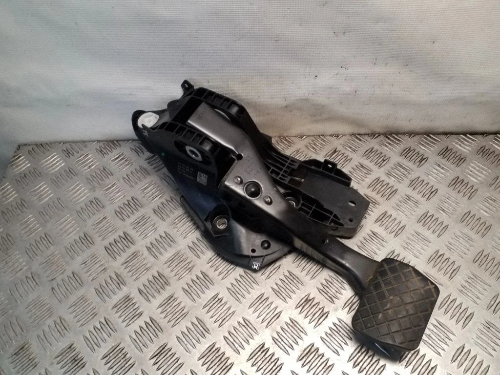 Brake pedal 5Q2723058AL