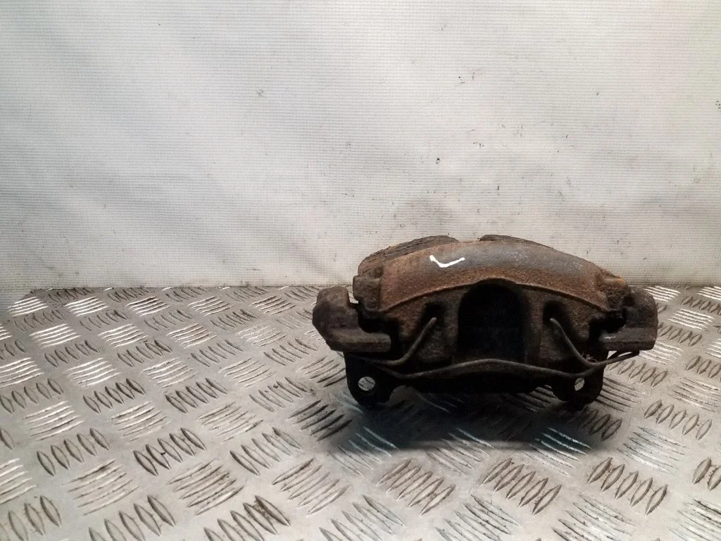 Front brake caliper – left