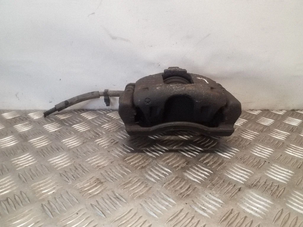 Front brake caliper – front left