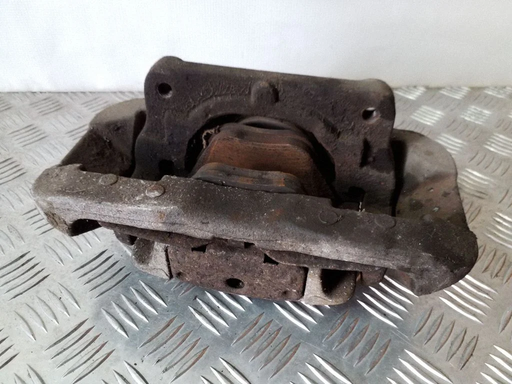 Front brake caliper – right