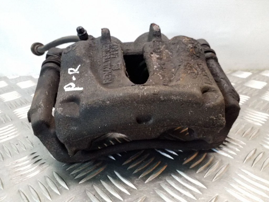 Front brake caliper – right