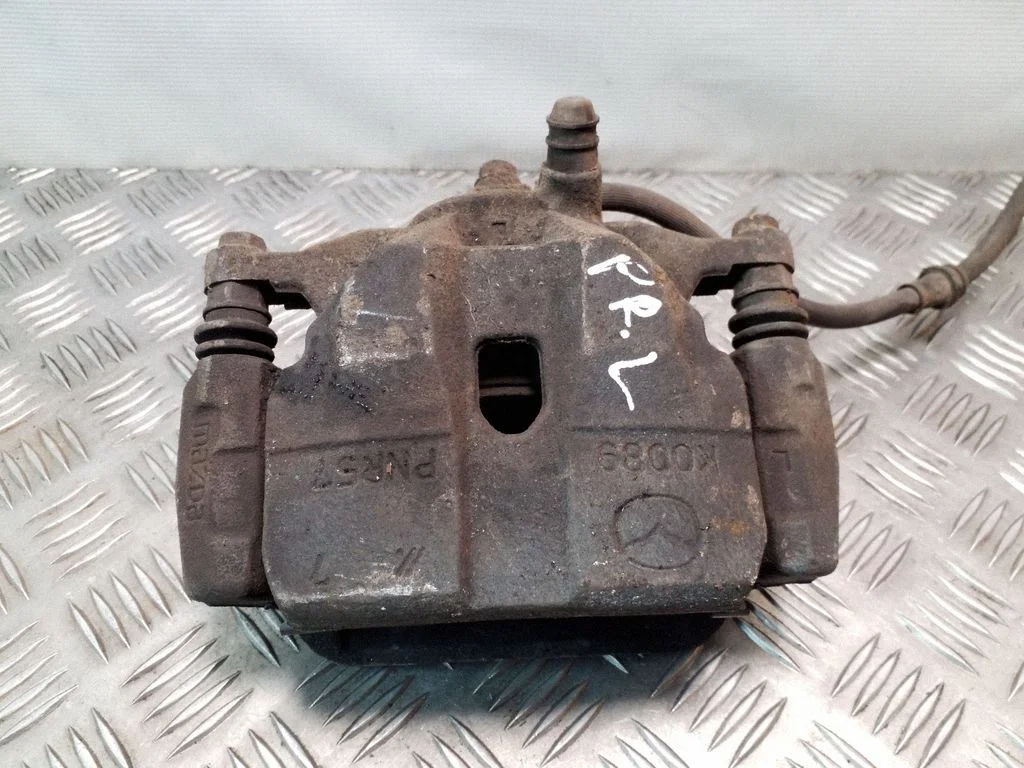 Front brake caliper – left