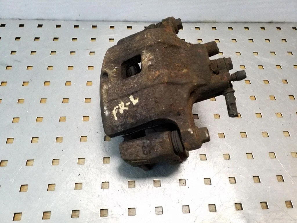 Front brake caliper – left