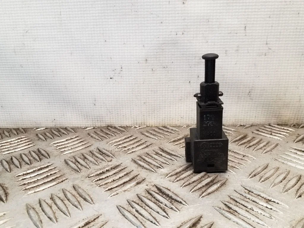 Bremžu pedāļa sensors 1J0945511A