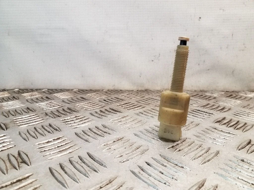 Bremžu pedāļa sensors 4A0945515A