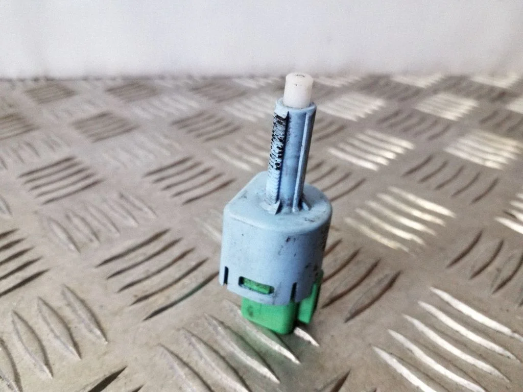 Brake pedal sensor switch