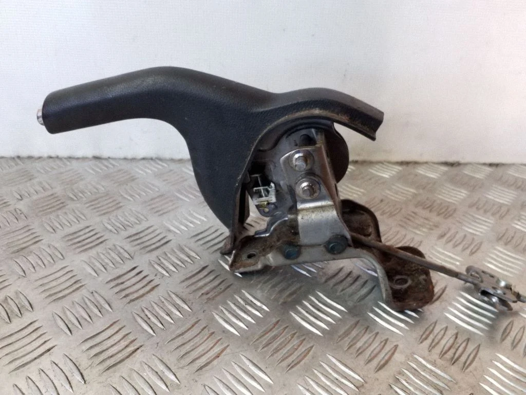Handbrake/parking brake lever assembly