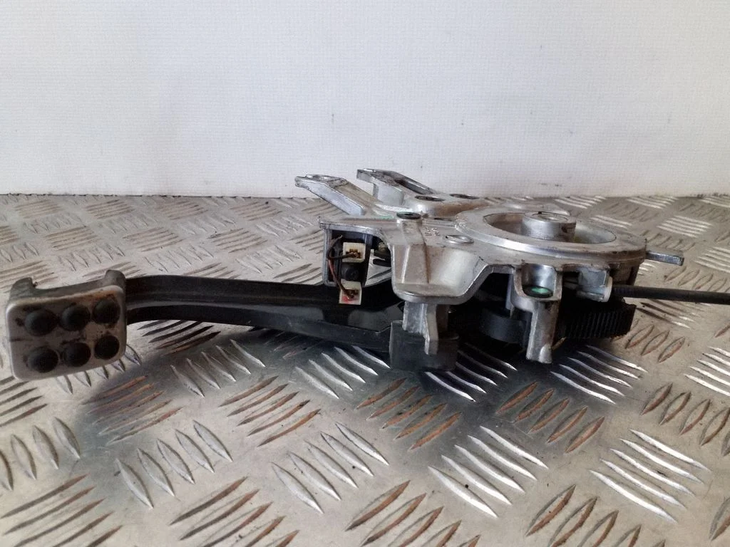 Handbrake/parking brake lever assembly – Mercedes-Benz R-Class W251 (2005-2013)