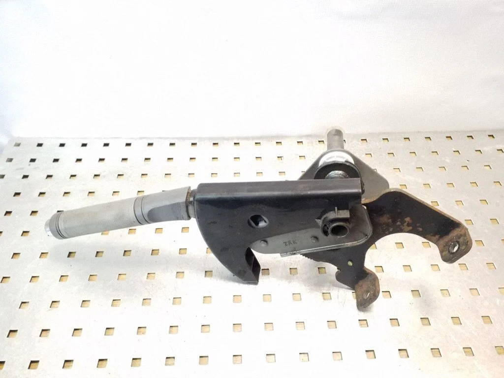 Handbrake/parking brake lever assembly