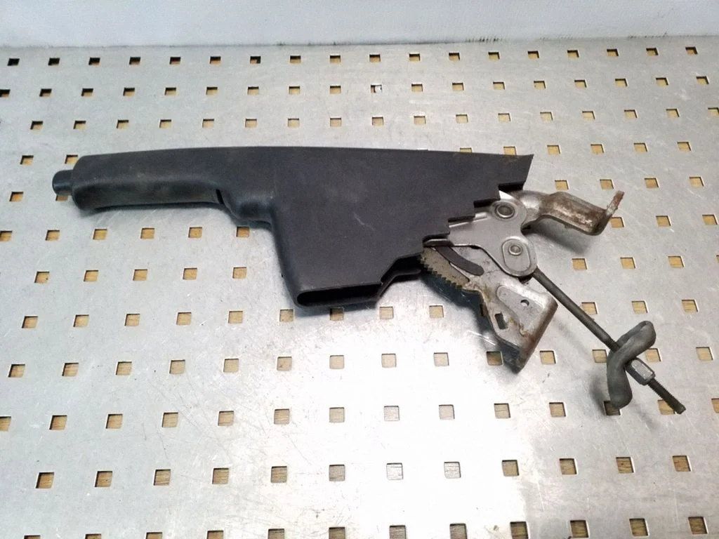 Handbrake/parking brake lever assembly