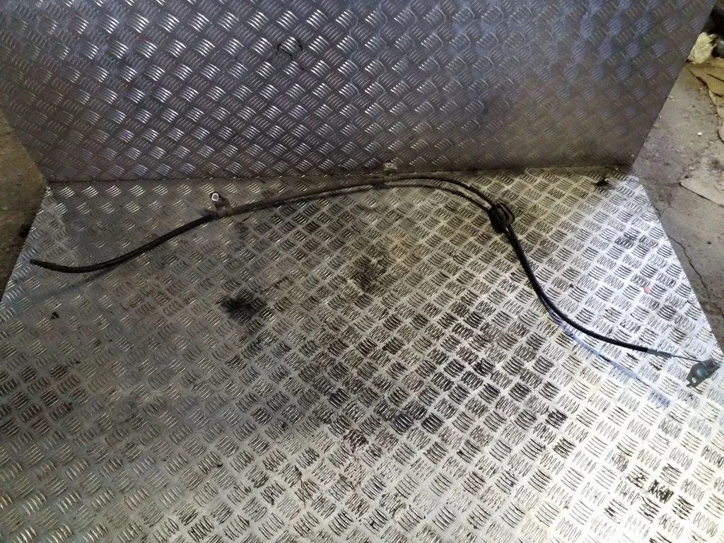 Handbrake/parking brake wiring cable – left