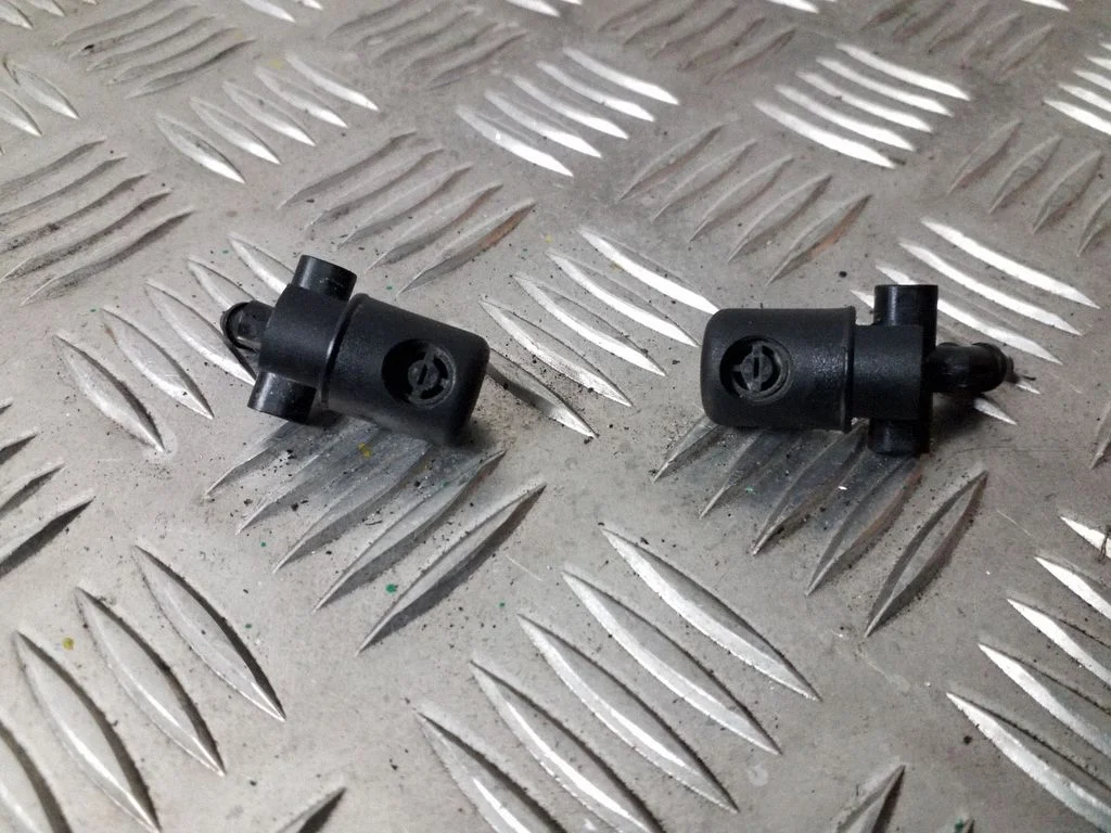 Windshield washer spray nozzle 401164776