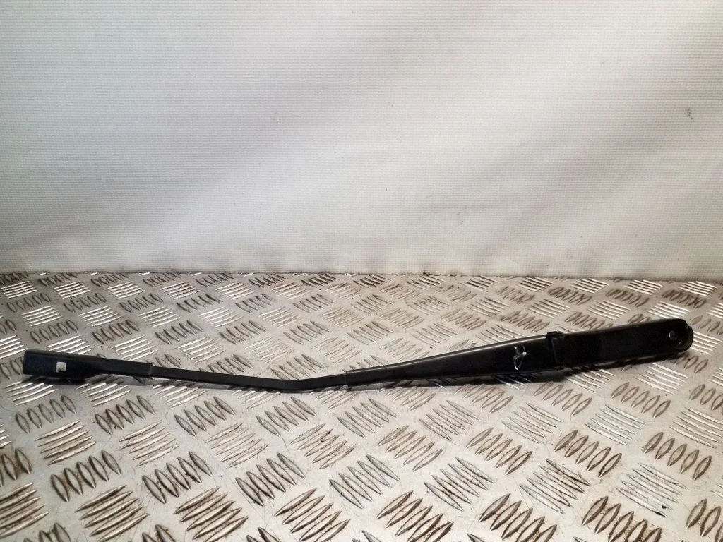 Front wiper blade arm – Audi A1 (2010-2018)
