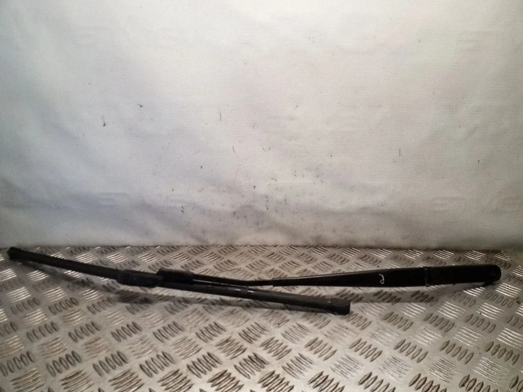Front wiper blade arm 3V2955410