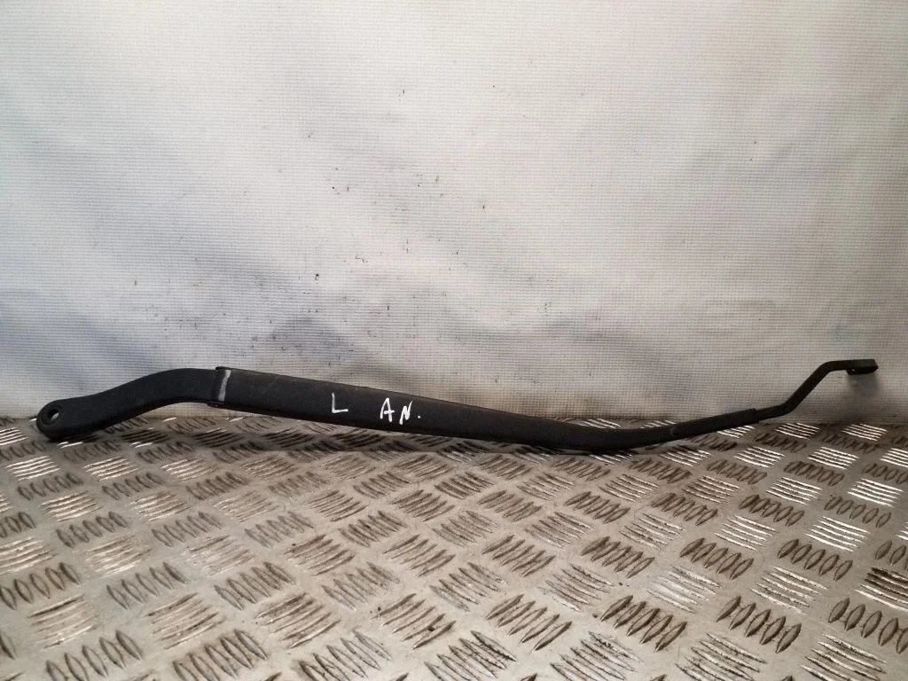 Front wiper blade arm – left