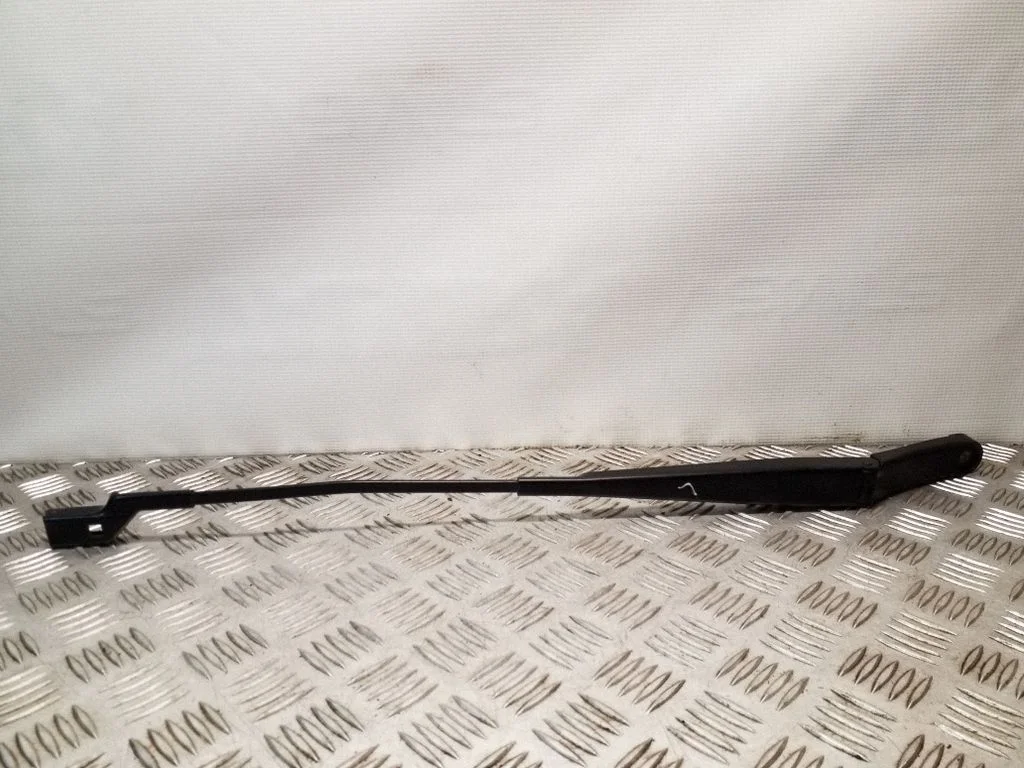 Front wiper blade arm – Volkswagen Passat CC (2008-2016)