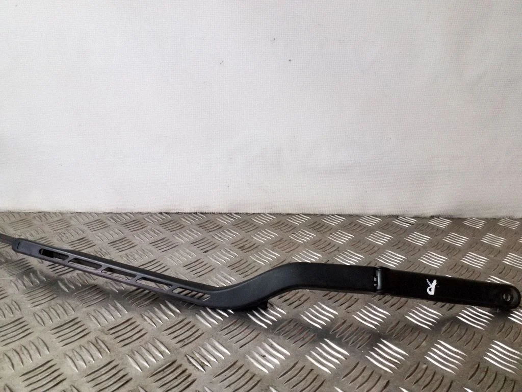 Front wiper blade arm 8P2955408A