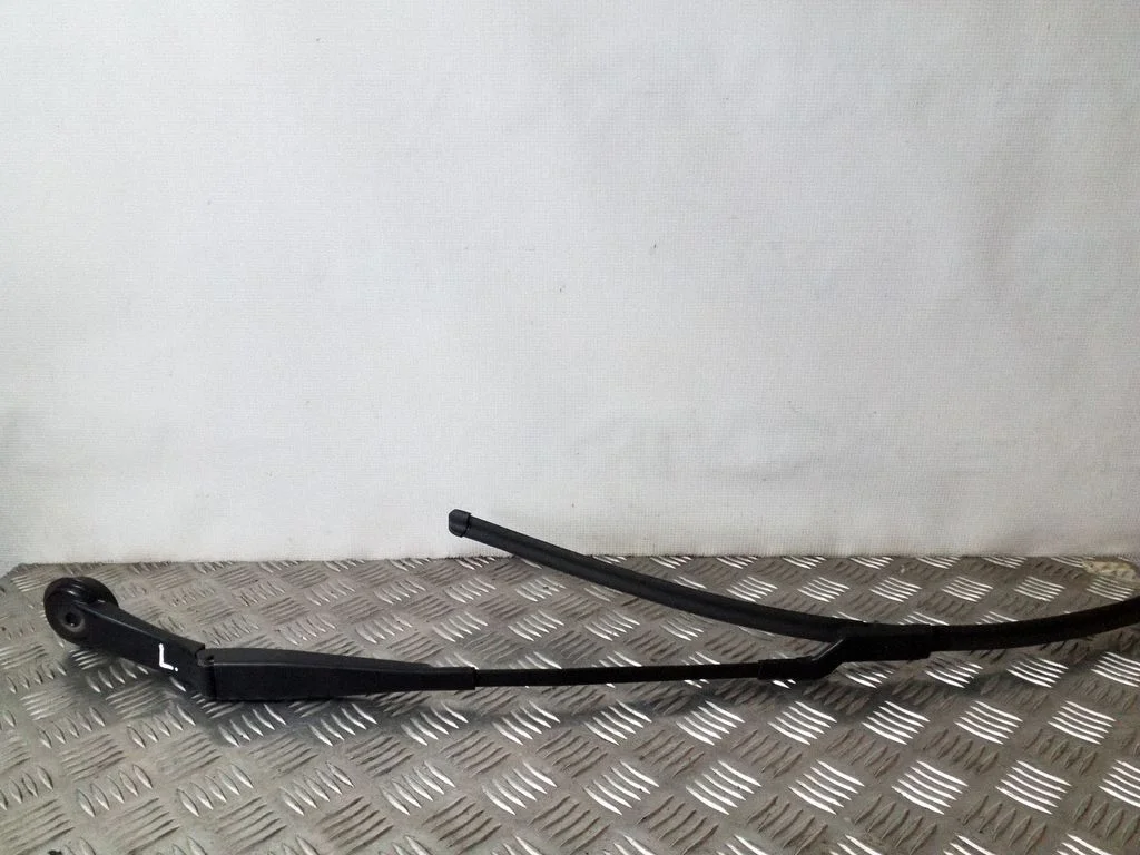 Front wiper blade arm BM5117526AB