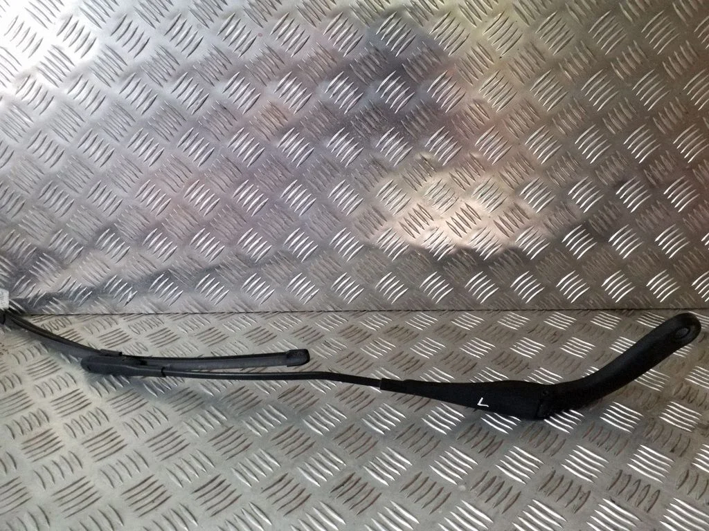 Front wiper blade arm 7239521