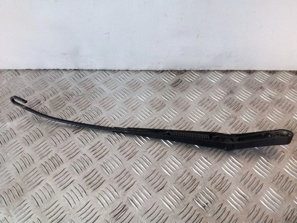 Priekšējā stikla tīrītāja svira 90582557
