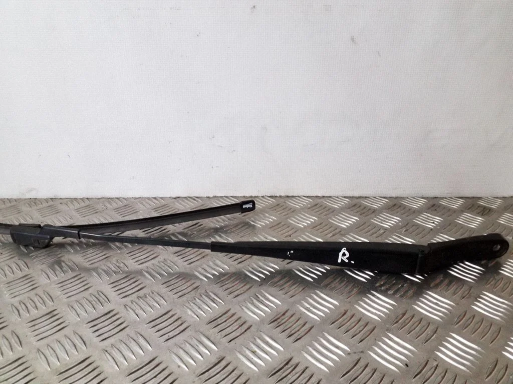 Front wiper blade arm 2K2955410B