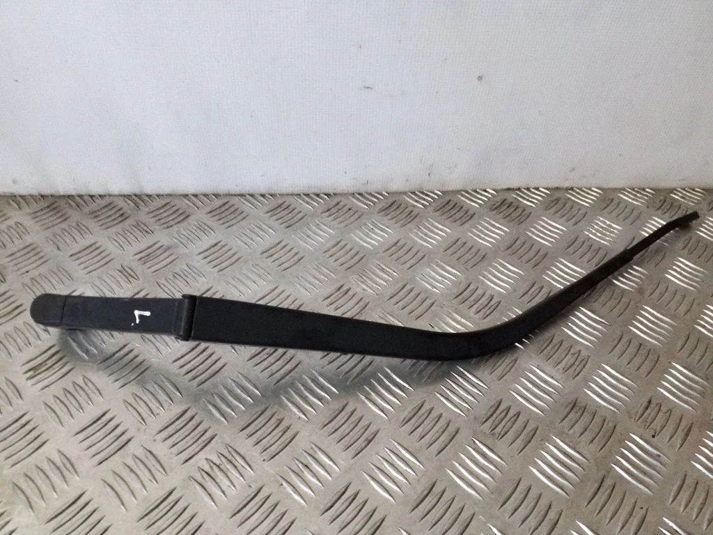 Front wiper blade arm – left