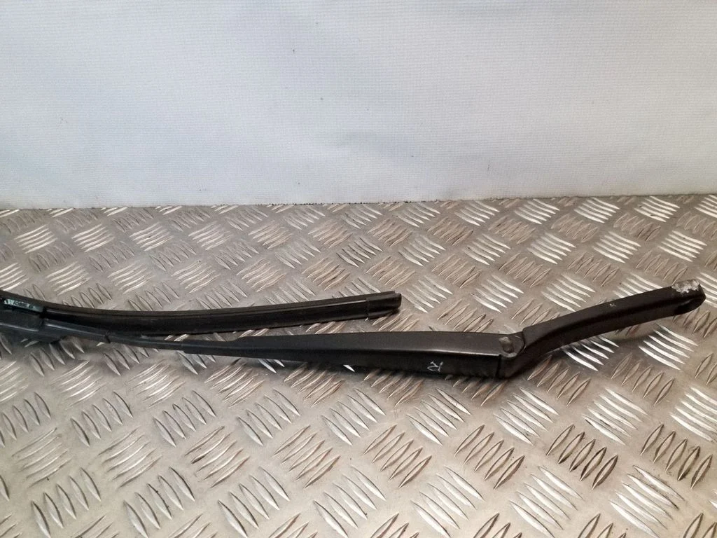Priekšējā stikla tīrītāja svira 5L2955410