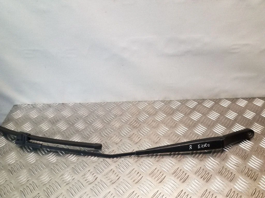 Front wiper blade arm 8P1955410A